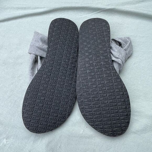 Sanuk size 10 yoga sling back in grey. - Picture 2 of 5